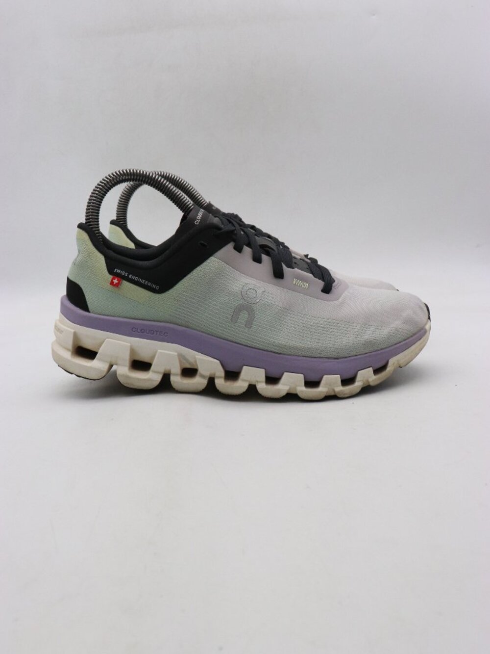 On Cloud Cloudflow 4 Running Shoes Women's Size 6 Purple Green Lace Up Sneakers